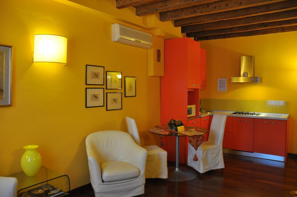 Piazza Nova Guest House Ferrara Pokój zdjęcie