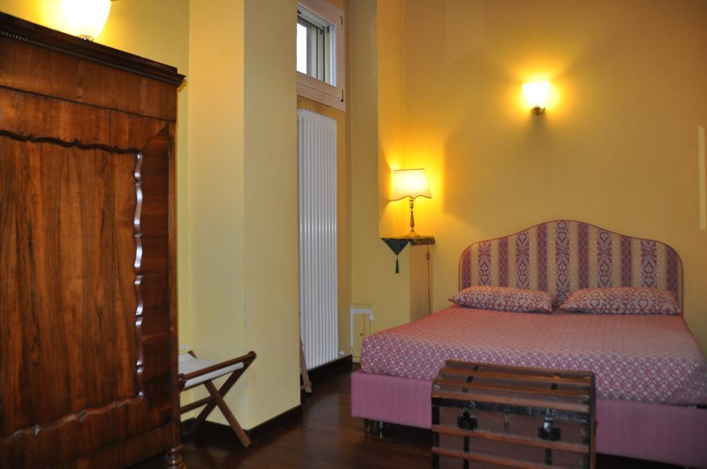 Piazza Nova Guest House Ferrara Pokój zdjęcie