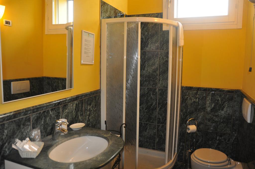 Piazza Nova Guest House Ferrara Pokój zdjęcie